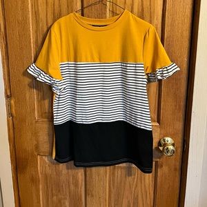 Women’s dress shirt size medium